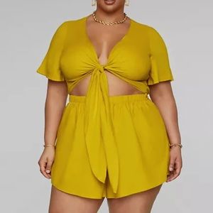 Fashion to Figure Val Tie Front Linen Romper only worn once Size 1